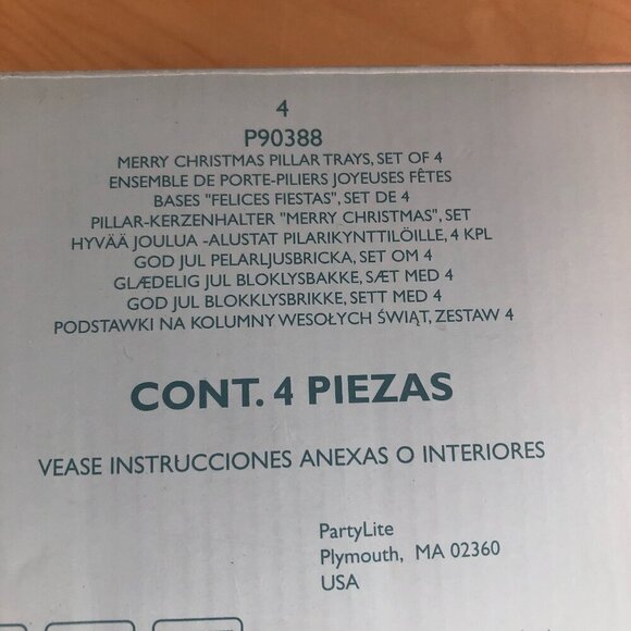 PartyLite Merry Christmas Pillar Trays - Double Set of 8 P90388 - Picture 4 of 5